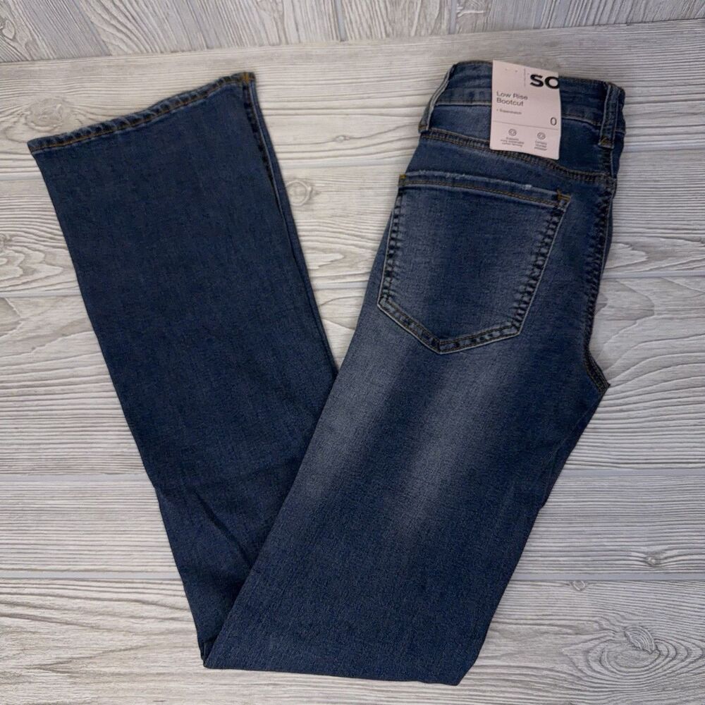 SO Junior's Low-Rise Superstretch Bootcut Jeans Size 0/24W Medium Wash NEW NWT